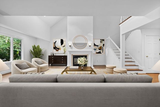 606 Wisteria Way 606, Wayland, MA 01778