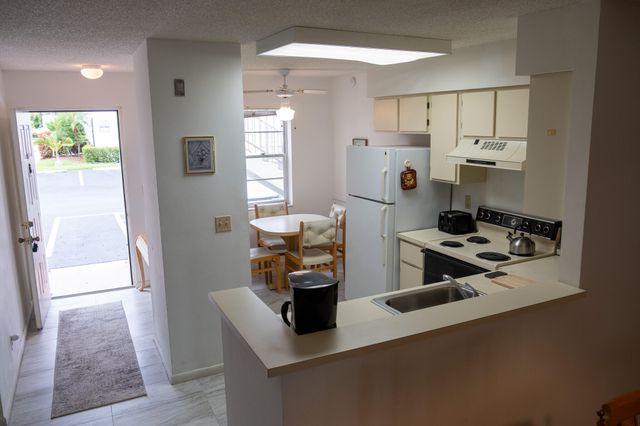 14896 Bal Moral Lane 104, Delray Beach, FL 33446
