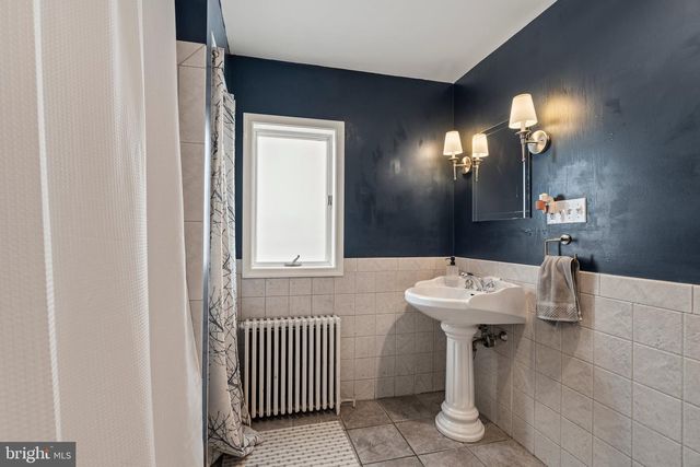 2425 PEROT ST, Philadelphia, PA 19130