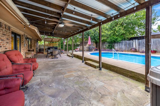 1204 Kay Drive, Weatherford, TX 76086