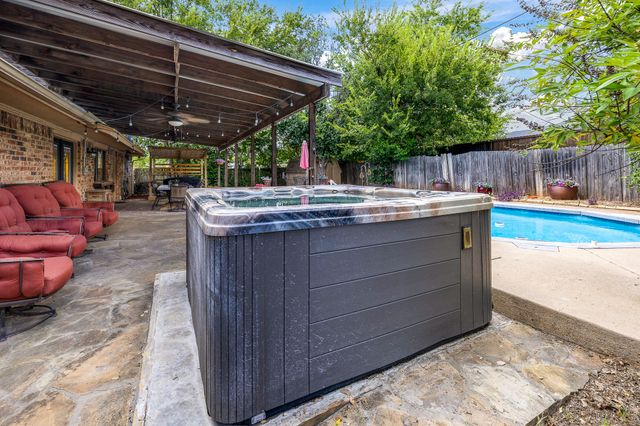 1204 Kay Drive, Weatherford, TX 76086