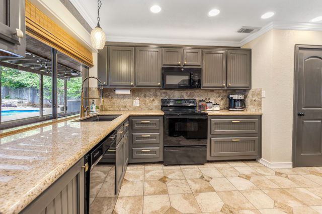 1204 Kay Drive, Weatherford, TX 76086