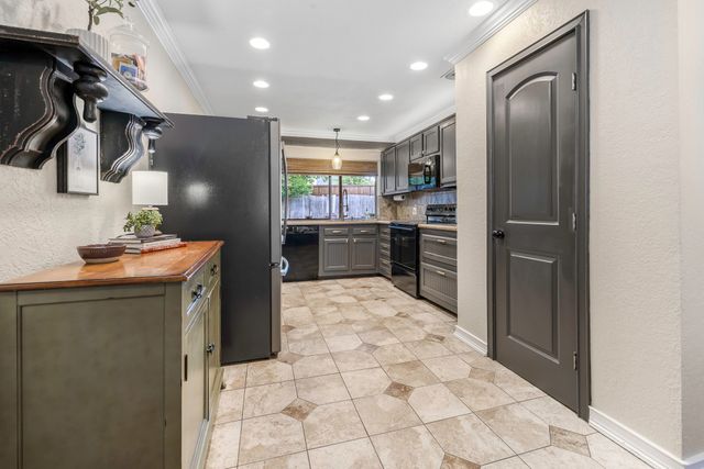 1204 Kay Drive, Weatherford, TX 76086