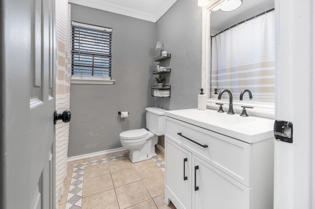 1204 Kay Drive, Weatherford, TX 76086