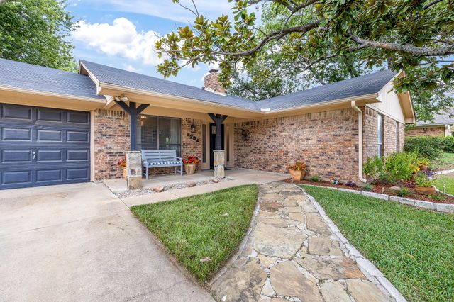 1204 Kay Drive, Weatherford, TX 76086