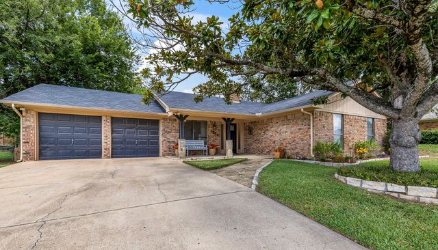 1204 Kay Drive, Weatherford, TX 76086