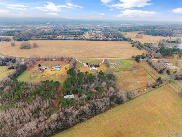 510 Hurricane Creek Road, Gurley, AL 35748