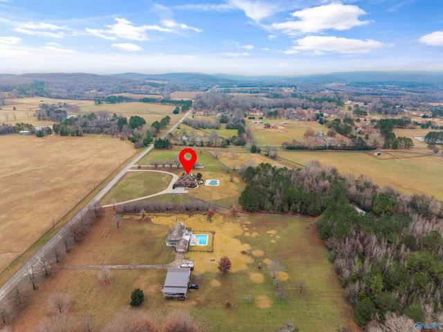 510 Hurricane Creek Road, Gurley, AL 35748