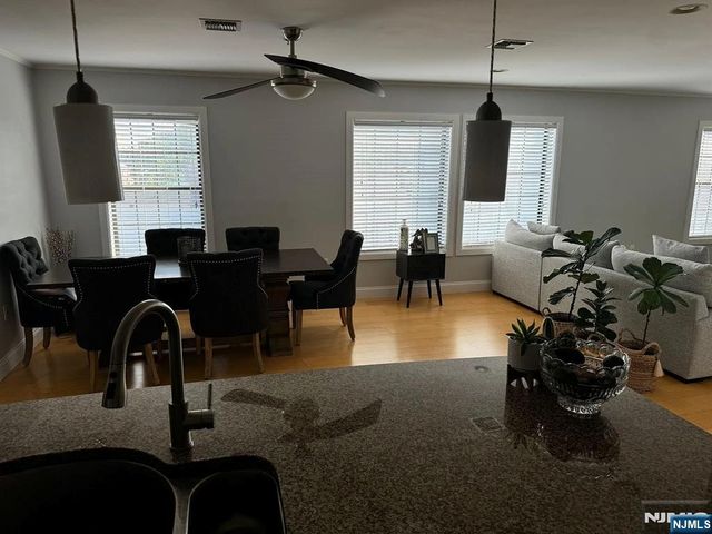 125 70th Street 4D, Guttenberg, NJ 07093