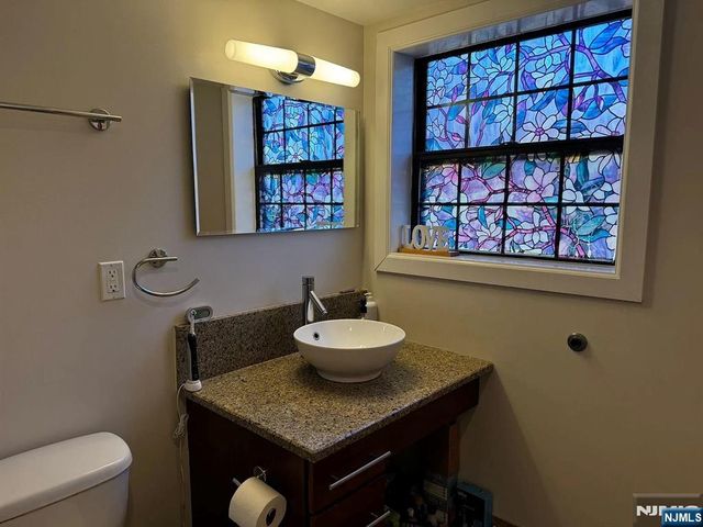 125 70th Street 4D, Guttenberg, NJ 07093