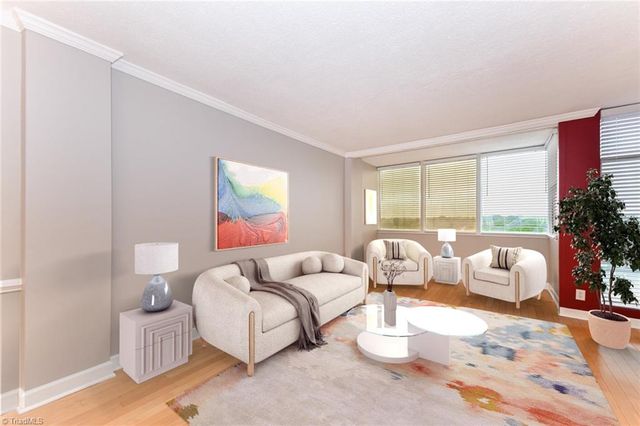 1101 N Elm Street 907, Greensboro, NC 27401