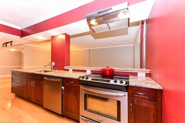 1101 N Elm Street 907, Greensboro, NC 27401