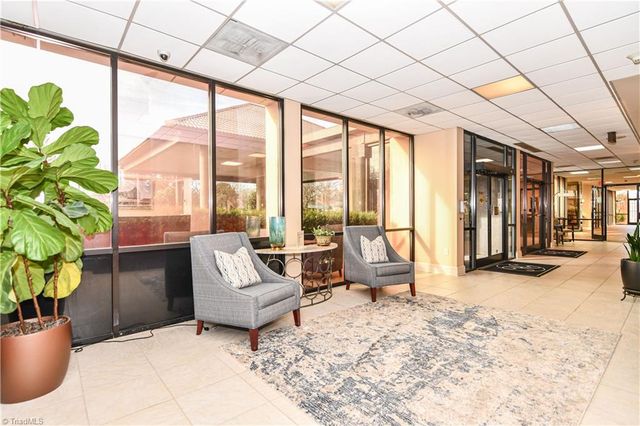 1101 N Elm Street 907, Greensboro, NC 27401