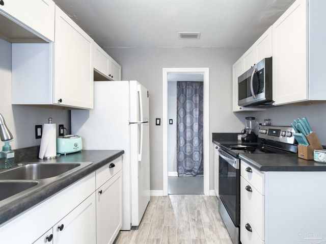 4908 Ravenswood Ave, Pensacola, FL 32506