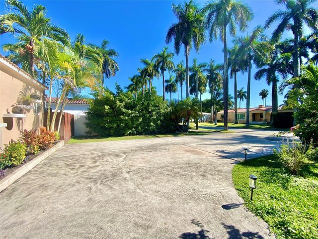 949 Van Buren Street, Hollywood, FL 33019