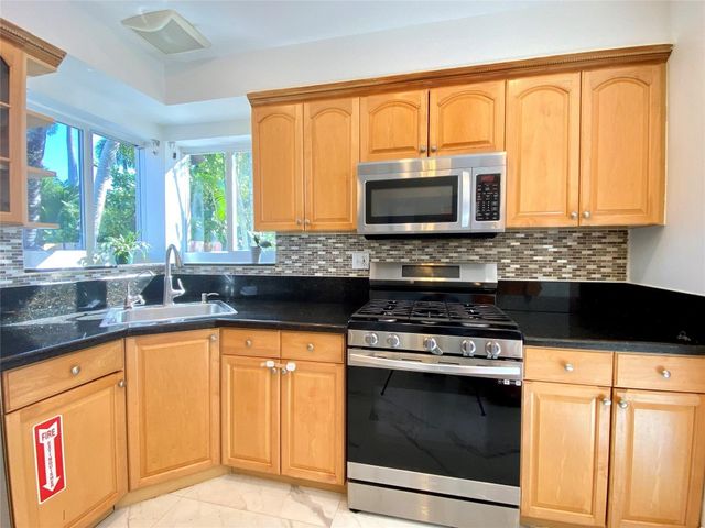 949 Van Buren Street, Hollywood, FL 33019