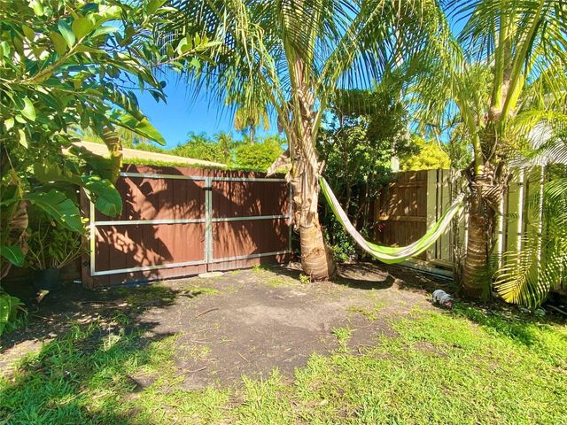 949 Van Buren Street, Hollywood, FL 33019