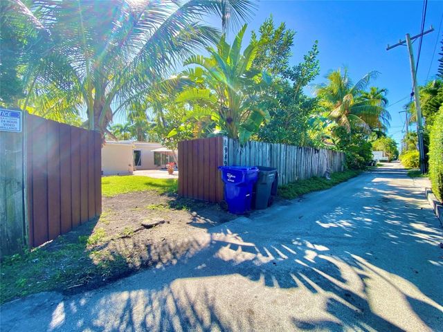 949 Van Buren Street, Hollywood, FL 33019