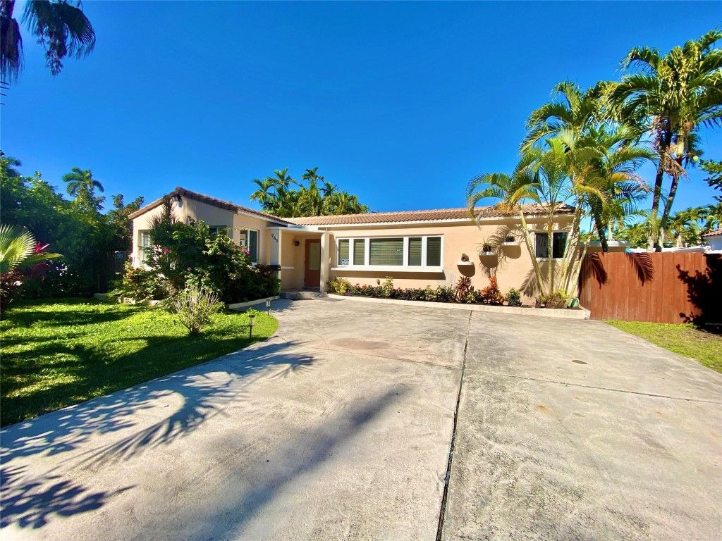 949 Van Buren Street, Hollywood, FL 33019