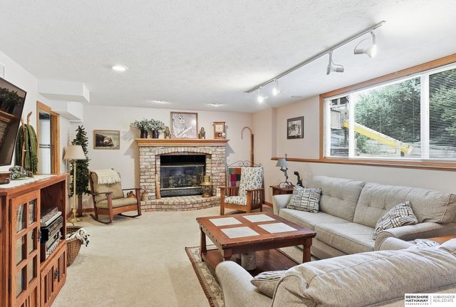 5629 N 126th Avenue, Omaha, NE 68164