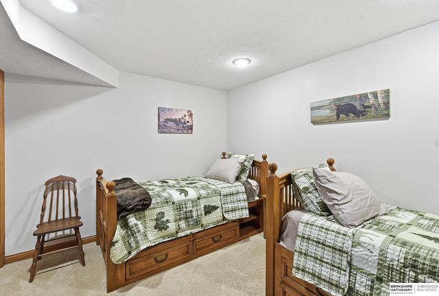 5629 N 126th Avenue, Omaha, NE 68164