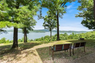 188 Point Mirage Road, Eureka Springs, AR 72631