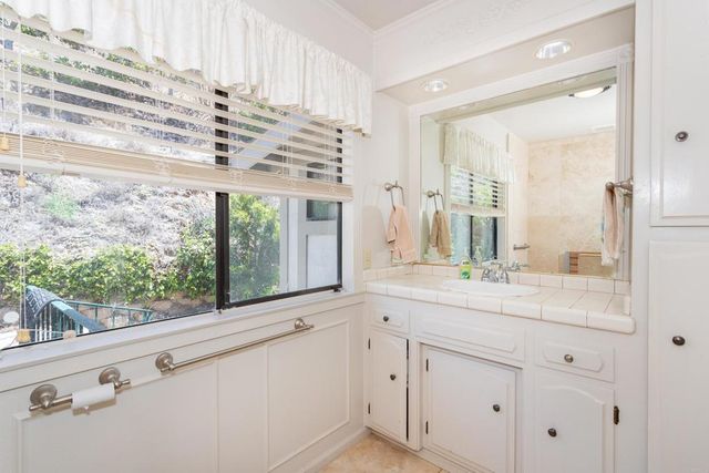 3020 RED MOUNTAIN HEIGHTS, Fallbrook, CA 92028