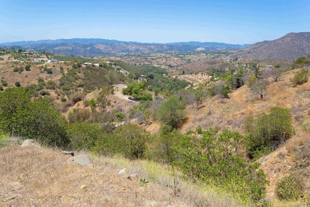3020 RED MOUNTAIN HEIGHTS, Fallbrook, CA 92028