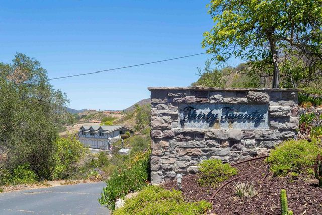 3020 RED MOUNTAIN HEIGHTS, Fallbrook, CA 92028