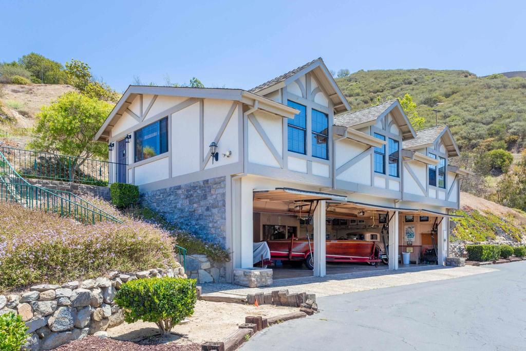 3020 RED MOUNTAIN HEIGHTS, Fallbrook, CA 92028