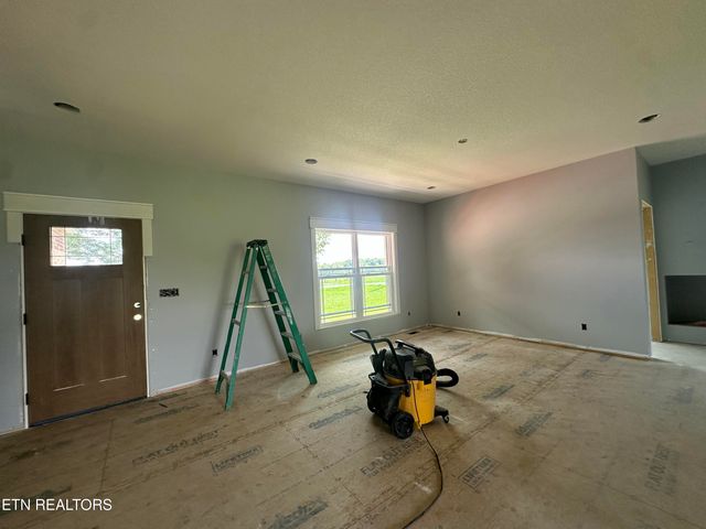 238 Thacker Rd, Grimsley, TN 38565