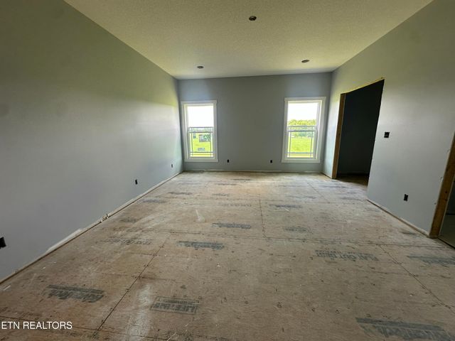 238 Thacker Rd, Grimsley, TN 38565