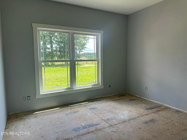 238 Thacker Rd, Grimsley, TN 38565