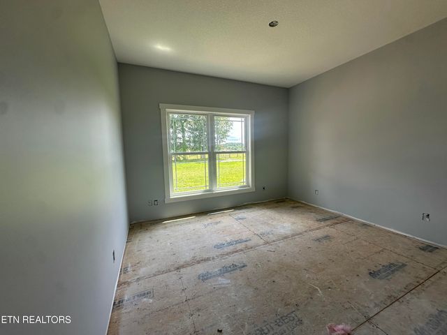 238 Thacker Rd, Grimsley, TN 38565