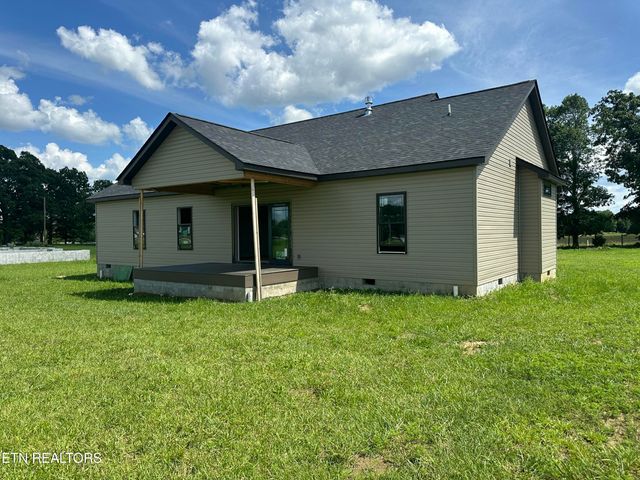 238 Thacker Rd, Grimsley, TN 38565