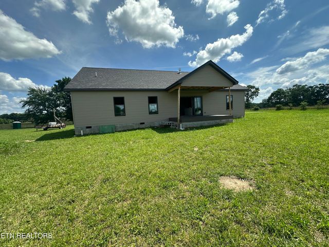 238 Thacker Rd, Grimsley, TN 38565