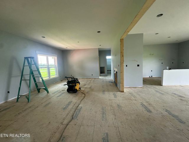 238 Thacker Rd, Grimsley, TN 38565