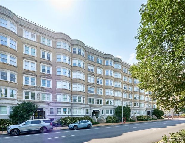 14 N Kingshighway Boulevard 5BN, St Louis, MO 63108