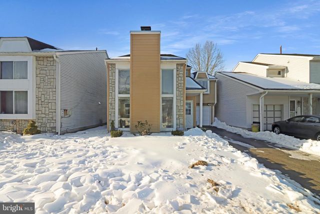 98 WINCHESTER DR, Hightstown, NJ 08520