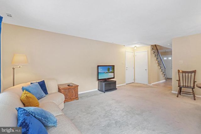 98 WINCHESTER DR, Hightstown, NJ 08520