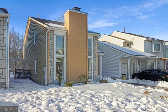 98 WINCHESTER DR, Hightstown, NJ 08520