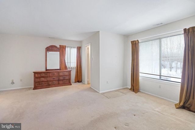 98 WINCHESTER DR, Hightstown, NJ 08520