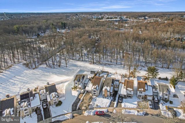 98 WINCHESTER DR, Hightstown, NJ 08520