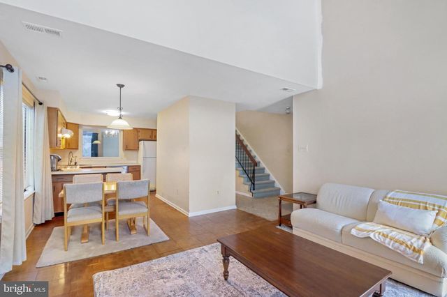 98 WINCHESTER DR, Hightstown, NJ 08520