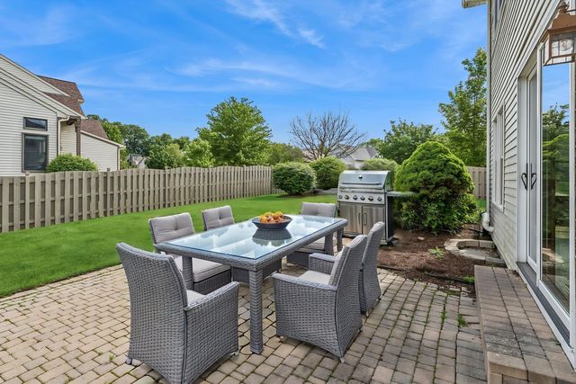 615 Wood Creek Drive, Antioch, IL 60002