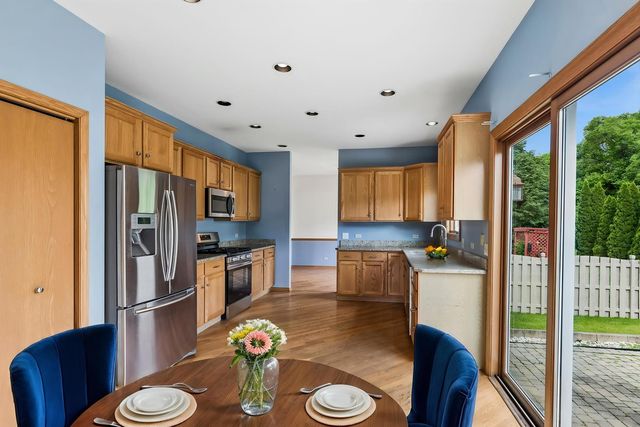 615 Wood Creek Drive, Antioch, IL 60002