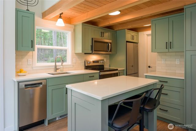 25 Eliza Lane, Lopez Island, WA 98261