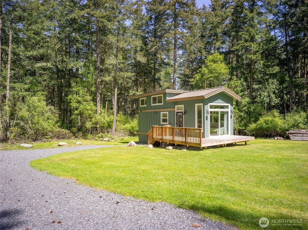 25 Eliza Lane, Lopez Island, WA 98261