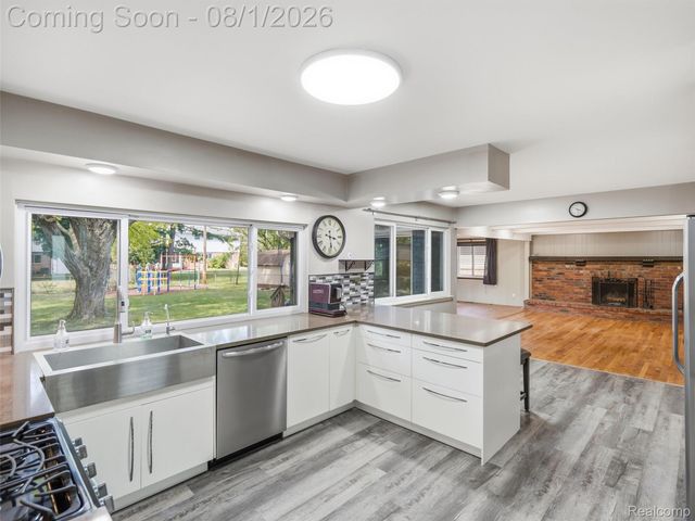 2921 Baylis Drive, Ann Arbor, MI 48108