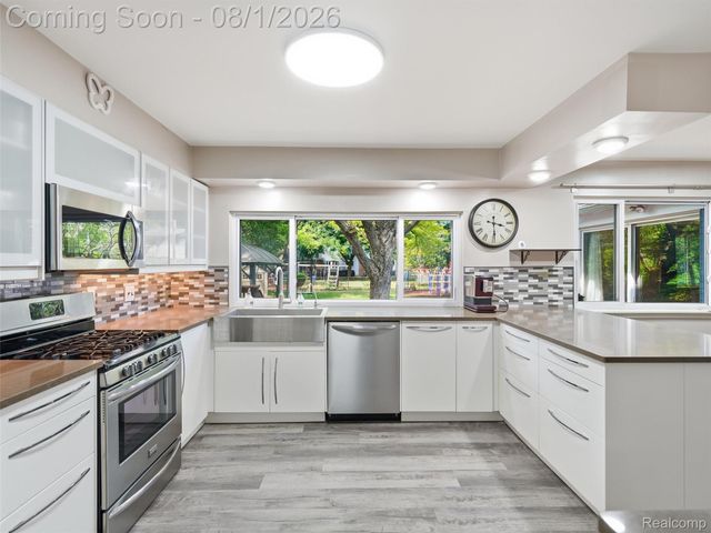2921 Baylis Drive, Ann Arbor, MI 48108